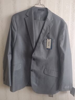 Men's Kenneth Cole Reaction Light Gray Size 44R Suit